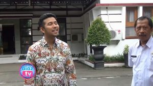 Menjelang Masa Cuti, Emil Dardak & Arumi Bachsin Nyicil Boyongan Dari Rumah Dinas Bupati
