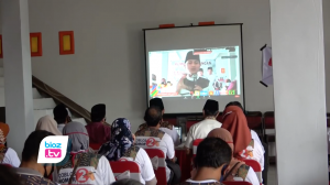Kampanye Virtual Mas Ipin-Syah Menjadi Bentuk Keterpihakan Penanggulangan Pandemi Covid-19 Wujudkan keterpihakan penanggulangan penyebaran pandemi COvid-19 di Kabupaten Ternggalek, Pasangan calon bupati dan calon wakil bupati Trenggalek terus galakkan kampanye virtual. Dengan cara ini, paslon nomor 2 ini mampu menjangkau banyak orang tanpa harus melanggar protokol kesehatan.