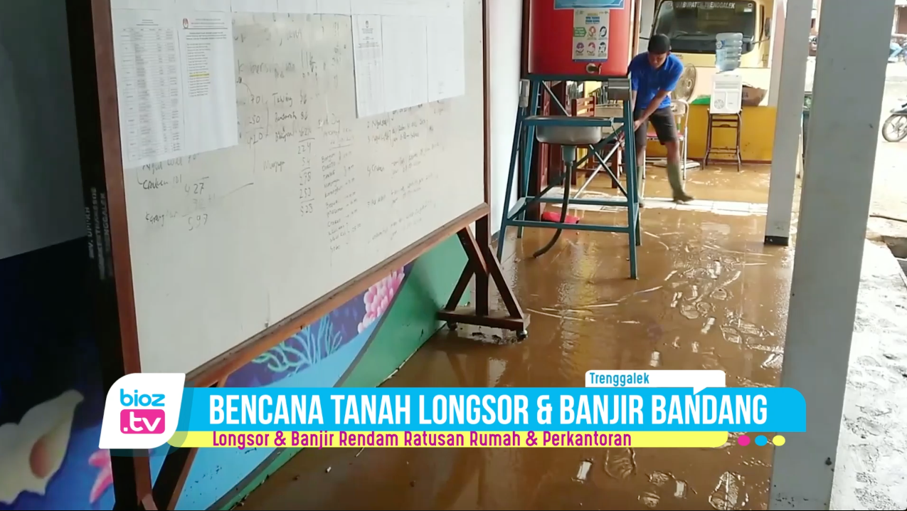 Bencana tanah longsor dan banjir bandang rendam ratusan rumah warga hingga perkantoran yang ada di Kecamatan Munjungan, Kabupaten Trenggalek. Selain itu beberapa ruas jalan juga tertimbun material longsor. Sementara itu untuk proses pembersihan harus menunggu bantuan alat berat dari pemerintah daerah.
