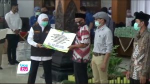 Dorong Pemulihan Ekonomi DI Tengah Pandemi, Gubernur Jatim Gelontor Bansos Di Trenggalek