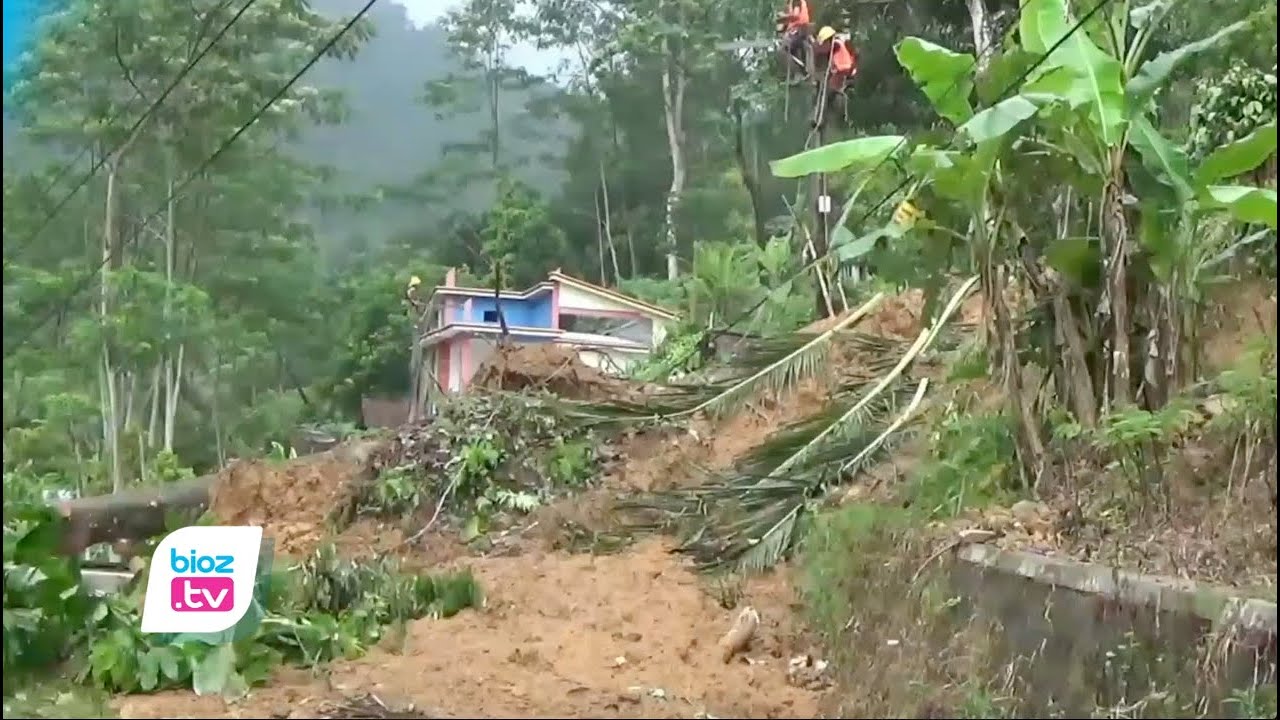 Diterjang bencana longsor, sejumlah rumah warga di Kecamatan Munjungan, Kabupaten Trenggalek, Jawa Timur mengalami retak hingga tembok jebol. Di salah satu Dusun yang ada di Desa Masaran, bencana pada hari pertama mencapai 18 titik sedangkan pada hari kedua mencapai dari 30 titik.