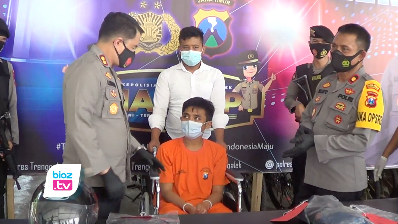 Rampok uang puluhan juta rupiah hasil penjualan bbm di SPBU Nglongsor Kecamatan Tugu, Kabupaten Trenggalek, Jawa Timur, sindikat spesialis uang asal bengkulu ditembak polisi. Selain beraksi di trenggalek, komplotan ini juga diketahui melakukan aksi yang sama di beberapa kota lainnya.