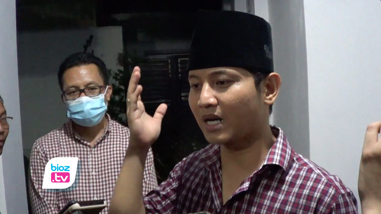 Semangati Giring eks vokalis Nidji yang sudah deklarasikan diri sebagai calon Presiden tahun 2024, Calon bupati Trenggalek petahana nomor urut 2, Mochamad Nur Arifin tekankan pemuda harus optimis dan jangan naggung. Karena, jika takut jatuh atau takut gagal, maka tikd akan bisa merasakan manisnya kesuksesan.