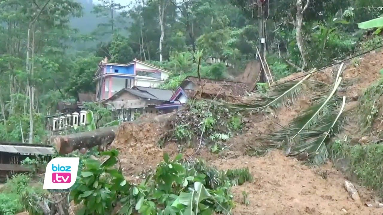 Pejabat sementara (Pjs) Bupati Trenggalek belum pernah kunjungi bencana alam tanah longsor dan banjir di Kecamatan Munjungan, warga sebut empatinya Kurang. Karena sejumlah bencana di kecamatan lain yang kondisinya dinilai tidak separah di Kecamatan Munjungan justru sudah di kunjungi.