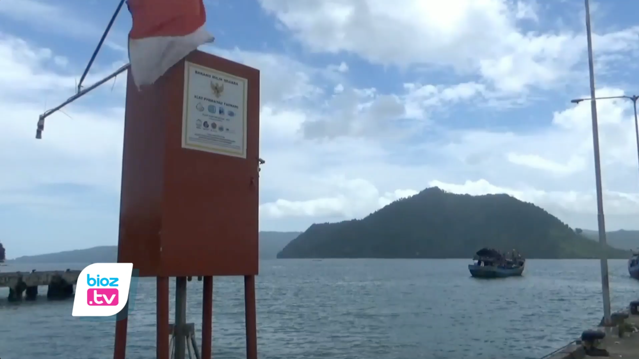 Antisipasi terjadinya bencana Tsunami di kawasan Pesisir Kabupaten Trenggalek, Badan Meteorologi, Klimatologi, dan Geofisika (BMKG) berikan bantuan alat deteksi dini tsnunami ke Pemerintah daerah. Alat tersbeut akan terpasang di sekitar perairan Pantai Prigi Desa Tasikmadu, Kecamatan Watulimo, Kabupaten Trenggalek