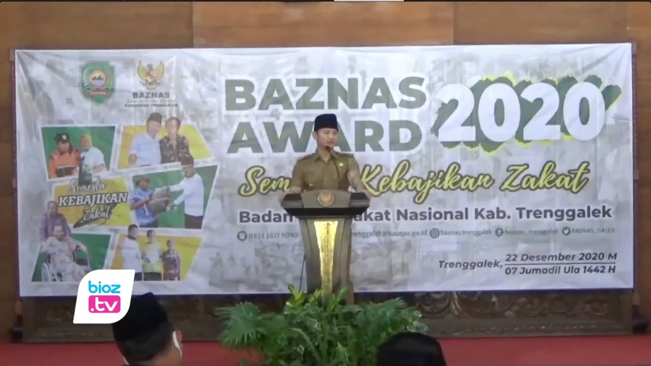 Dipenghujung tahun 2020, sejumlah unit pengumpul zakat (UPZ) dari aparatur sipil negara (ASN) yang ada di Kabupaten Trenggalek raih penghargaan dari Badan Amil Zakat Nasional (Baznas) dalam event Baznas Award. Penghargaan ini diberikan untuk memacu para abdi negara agar tertib membayar zakat.