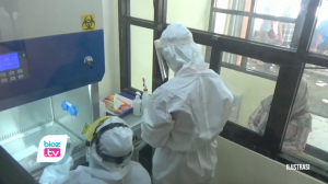 Ditetapkan menjadi Zona Merah, Bupati Trenggalek revisi dan sesuaikan sejumlah kebijakan penanganan penularan Covid-19 di daerahnya. Mulai dari percepatan berdirinya rumah sakit darurat, PPKM, hingga proses penanganan pasien positif Covid-19 yang mengacu pada angka Cycle Threshold atau CT.