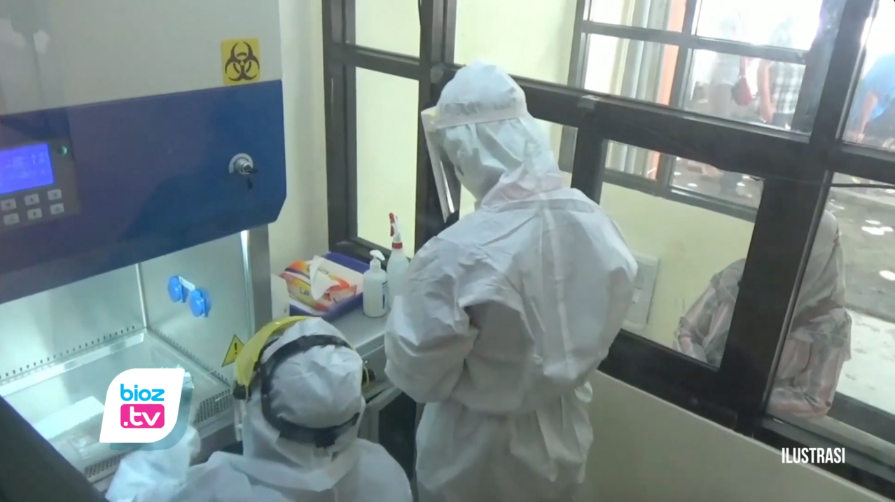 Ditetapkan menjadi Zona Merah, Bupati Trenggalek revisi dan sesuaikan sejumlah kebijakan penanganan penularan Covid-19 di daerahnya. Mulai dari percepatan berdirinya rumah sakit darurat, PPKM, hingga proses penanganan pasien positif Covid-19 yang mengacu pada angka Cycle Threshold atau CT.