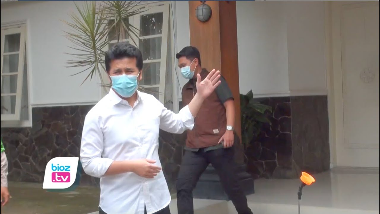 Pulang kampung sekaligus kunjungan ke Kabupaten yang pernah dipimpinnya, Emil elestianto Dardak kaget saat mengetahui Kabupaten Trenggalek masuk Zona Merah. Ia juga mengajak seluruh elemen masyarakat untuk bersama sama turun tangan menekan penyebaran Covid-19 dengan mematuhi protokol kesehatan.