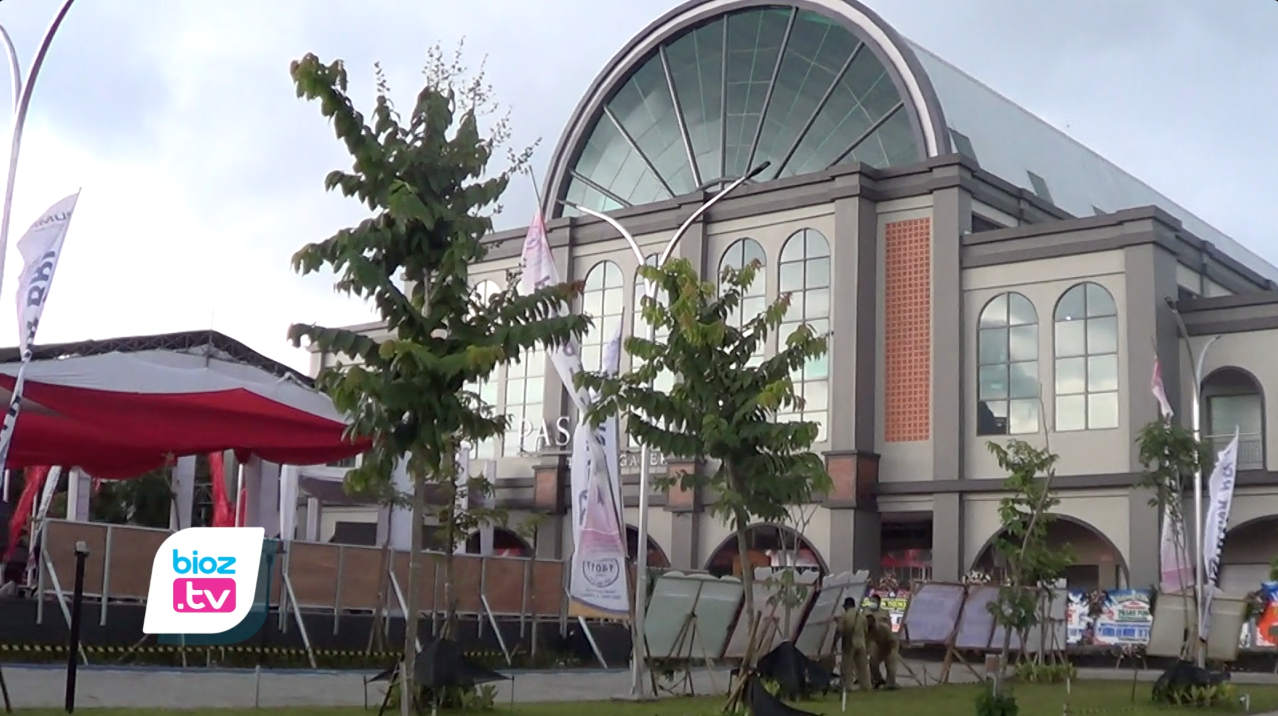 Proses pengundian los dan kios Pasar Pon Trenggalek sudah dilakukan sejak 10 Februari hingga 12 Februari 2021. Sejumlah pedagang berharap Pasar bisa segera dibuka. Pasalnya, sejak hangus terbakar, mereka sudah sekitar 2 tahun tidak bisa berdagang di pasar, dan hanya bisa berdagang dilokasi relokasi saja.