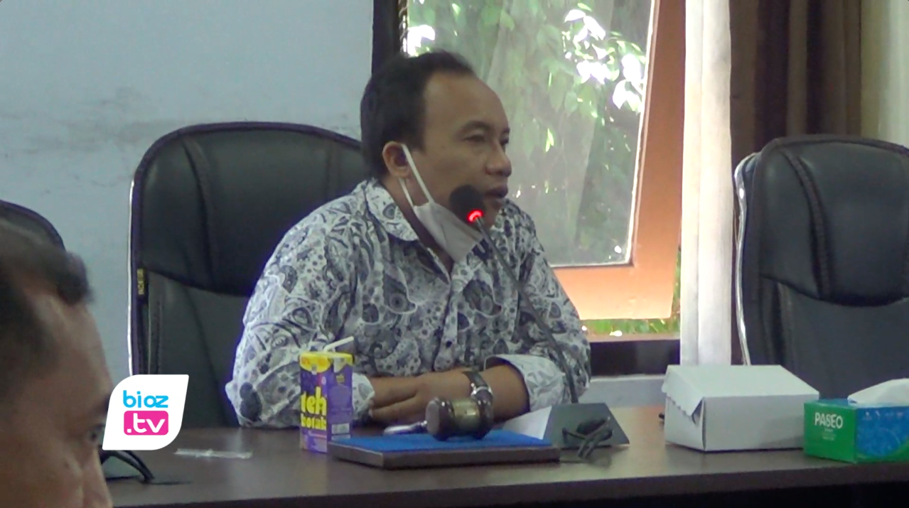 Penggabungan BPR Bangkit Prima Sejahtera (BPS) dan BPR Jwalita Trenggalek masih terganjal laporan keuangan. Pasalnya, laporan keuangan yang disampaikan BPR BPS ke pansus 2 DPRD Trenggalek, tidak ada lampiran hasil audit dari tim independent. Akibatnya, Pansus 2 kurang yakin dengan leporan tersebut.