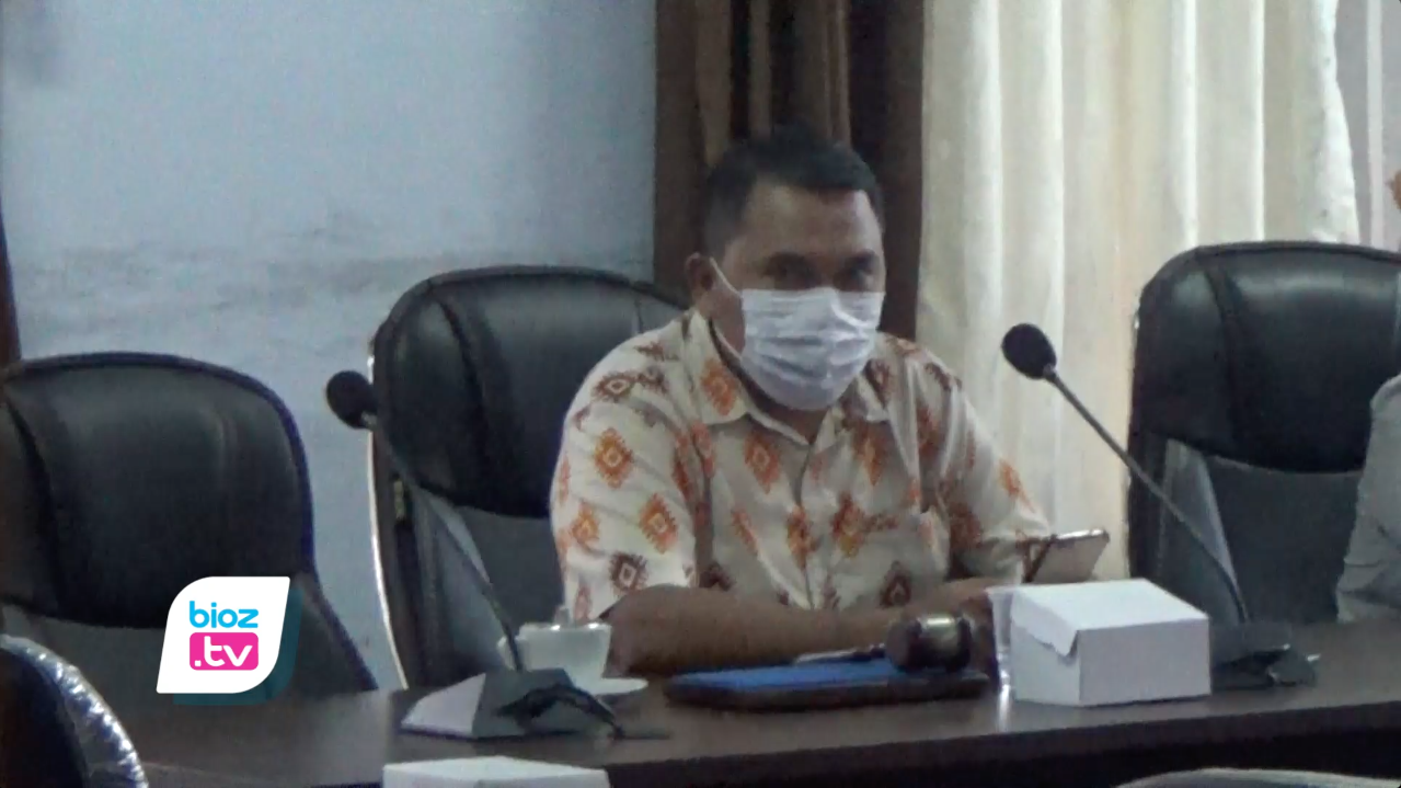 Rencana refokusing anggaran untuk penanganan Covid-19 di Kabupaten Trenggalek ternyata belum masuk pembahasan DPRD. Jika itu positif dilakukan, DPRD Trenggalek meminta agar refokusing dilakukan pada kegiatan yang bisa ditunda saja, sedangkan anggaran kegiatan insfrastruktur tetap dipertahankan.