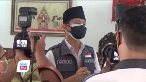 Sudah dua kali menjalani suntik vaksin Covid-19, Bupati Trenggalek, Mochamad Nur Arifin mengaku baik baik saja dan tidak ada efek buruk pada tubuh. Ia juga memastikan bahwa Vaksin Covid-19 ini aman dan tidak membahayakan. Pasalnya, Vaksin ini sudah menjalani uji klinis hingga mengantongi sertifikat halal MUI.