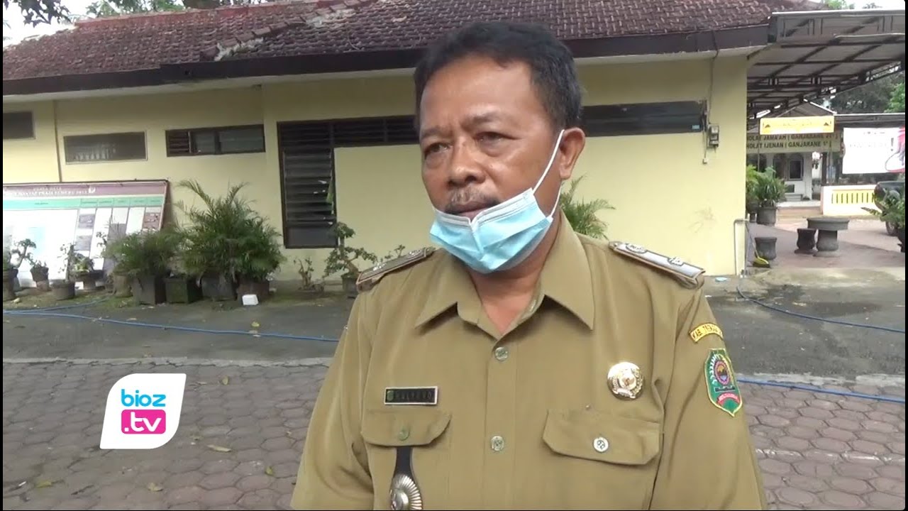 Sebelum aniaya dan membacok ayah kandungnya hingga meninggal ditempat, pelaku pembunuhan di Kecamatan Panggul, Kabupaten Trenggalek, Jawa Timur, sempat berulang kali mengancam Kepala Desa Kertosono, bahkan ia juga sempat mengalungkan sabit ke leher kepala desa saat mediasi dirumah korban.