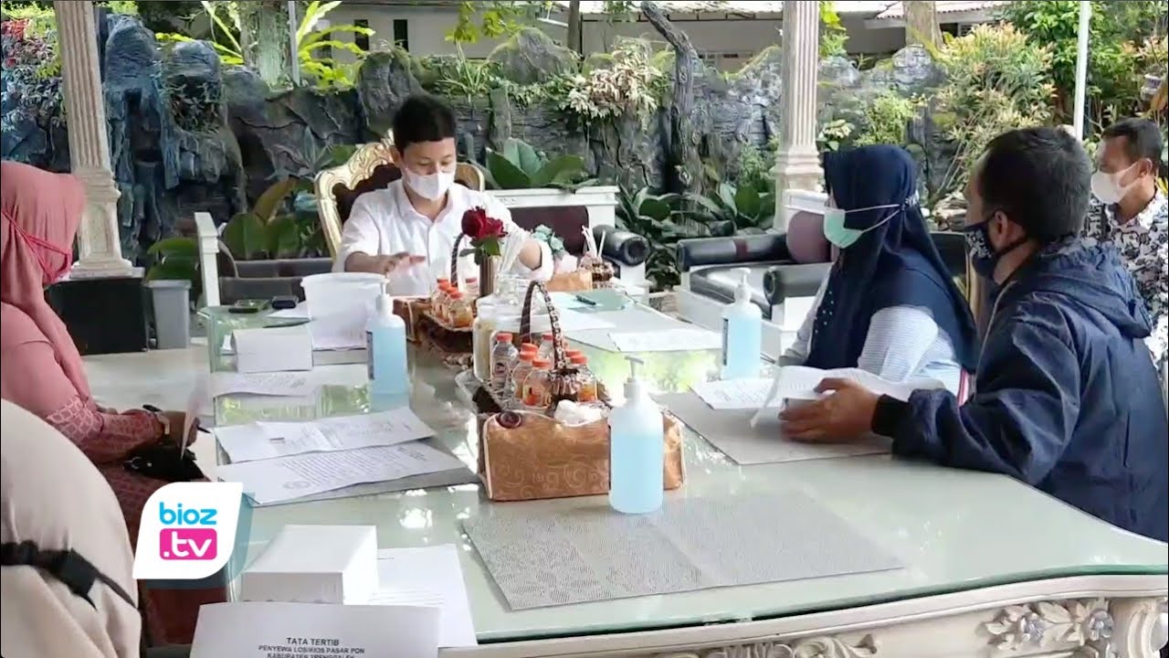 Bangunan baru Pasar Pon Trenggalek sudah diserahterimakan dan diresmikan pada 9 Februari kemarian, proses pembagian los dan kios dilakukan sehari pasca peresmian. Pembagian ini dilakukan di lingkungan Pendopo kabupaten, dan ditergetkan selesai pada 12 Februari. Proses ini juga dikawal langsung oleh Bupati.