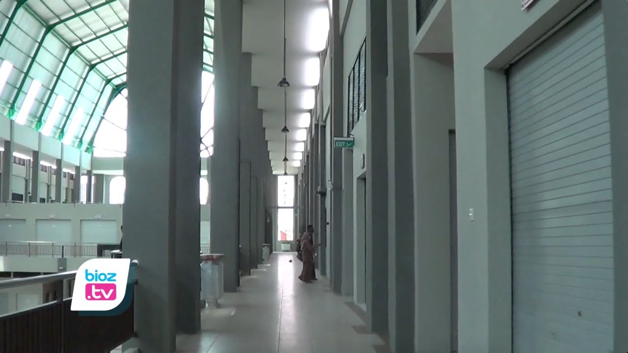 Dinilai kurang transparan, sejumlah pedagang Pasar Pon kecewa dengan paguyuban pedagang, Pasalnya, selama ini para pedagang merasa tidak pernah diajak komunikasi terkait proses pembagian kios dan los. Selain itu, paguyuban juga dinilai tidak bisa mengayomi dan mengakomodir aspirasi pedagang.