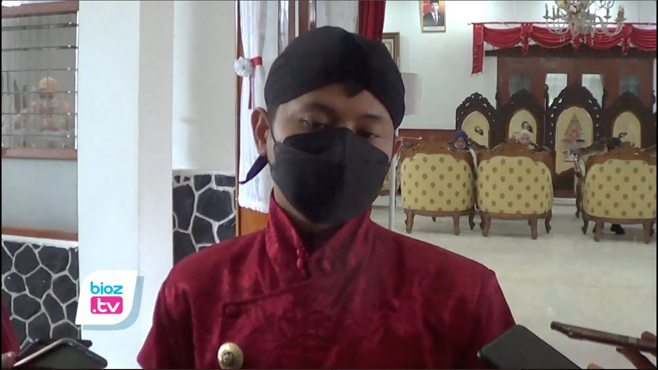 Tanggapi gejolak sejumlah pedagang Pasar Pon, yang mengeluh akibat tidak puas dengan hasil pengundian dan kondisi ukuran kios maupun los, Bupati Trenggalek, Mochamad Nur Arifin sebut semua ada plus minusnya. Ia juga mengatakan jika gejolak itu terjadi karena para pedagang belum mencoba saja.