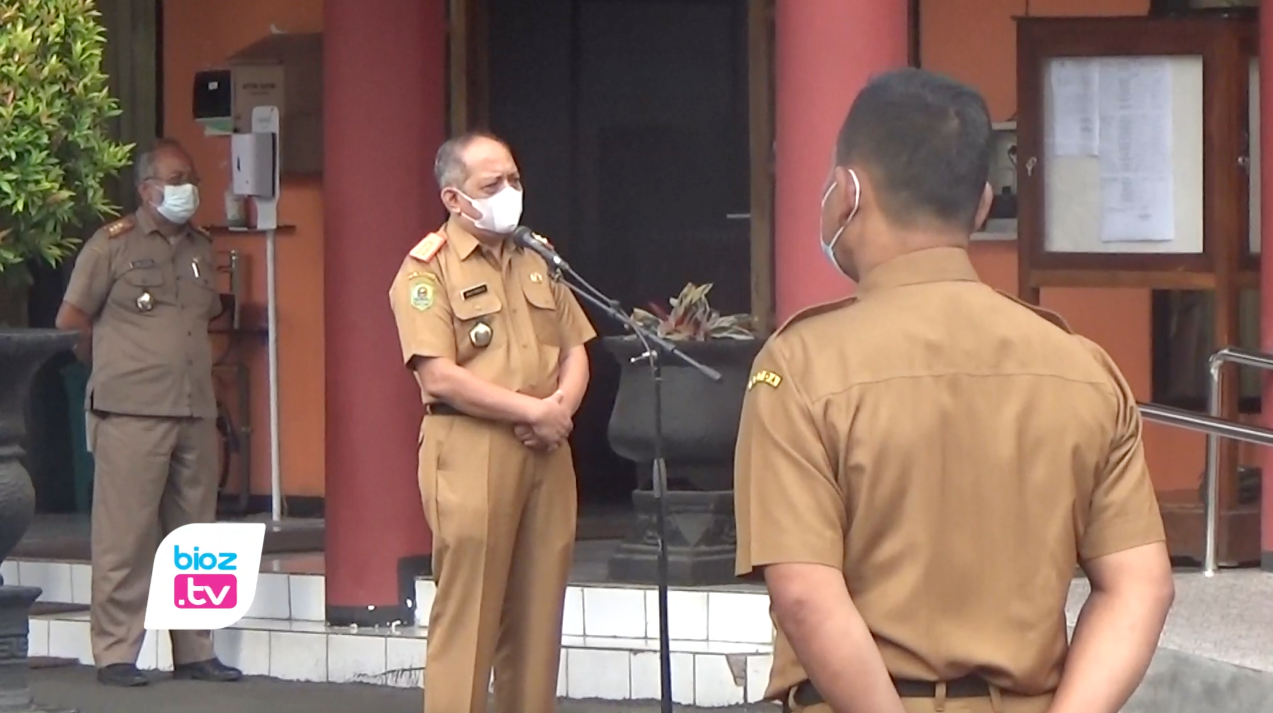 enanganan pandemi Covid-19 belum usai, Pemerintah Kabupaten Trenggalek sudah diapkan anggaran senilai 94 Miliar rupiah untuk tambahan penghasilan pegawai bagi sejumlah aparatur sipil negara (ASN) yang memenuhi indikator. Anggaran puluhan miliar rupiah tersebut diambilkan dari APBD Trenggalek Tahun 2021.