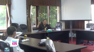 Dongkrak perekonomian melalui badan usaha milik desa (BUMDes), Desa yang ada di pelosok Kecamatan Bendungan, Kabupaten Trenggalek, berdayakan produk lokal melalui BUMDes Mart. Seluruh produk lokal difasilitasi proses penjualan, hingga branding kemasan produk agar lebih menarik dan bisa meningkatkan harga jual.