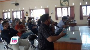 Terus bergejolak, Komisi 2 DPRD Trenggalek meminta agar nelayan pancing dan nelayan kompresor bisa berjalan beriringan. Pasalnya, saat ini nelayan pancing menganggap nelayan kompresor telah melanggar SOP serta mengganggu hasil tangkapan nelayan pancing ulur. Sementara itu nelayan kompresor juga membantahnya. Terus bergejolak, Komisi 2 DPRD Trenggalek meminta agar nelayan pancing dan nelayan kompresor bisa berjalan beriringan. Pasalnya, saat ini nelayan pancing menganggap nelayan kompresor telah melanggar SOP serta mengganggu hasil tangkapan nelayan pancing ulur. Sementara itu nelayan kompresor juga membantahnya.