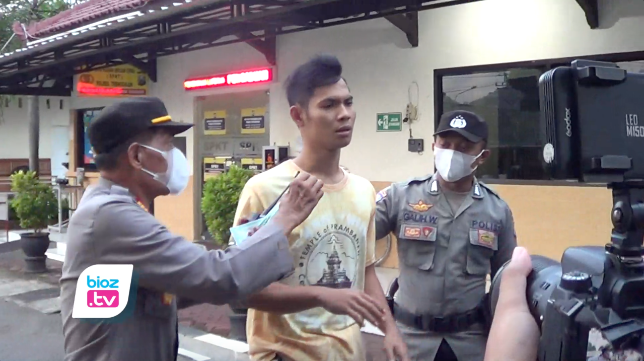 Jika terbukti bersalah, pemilik akun Instagram @mokooku yang merupakan pemuda asal Kecamatan Panggul, Kabupaten Trenggalek terancam hukuman 4 Tahun Penjara. Pasalnya, dalam instastory yang dibuatnya, diduga mengandung unsur ujaran kebencian terhadap pengasuh pondok pesantren Ora Aji, atau Gus Miftah.