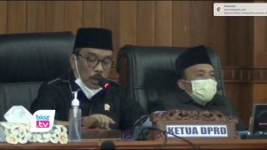 Setelah dibahas panitia khusus (pansus) selama kurang lebih satu bulan, DPRD Trenggalek akhirnya sampaikan puluhan catatan dan rekomendasi terhadap laporan keterangan pertanggungjawaban (LKPJ) Bupati Tahun 2020. Dari sejumlah catatan tersebut masyoritas terkait upaya peningkatan penanganan Covid-19.