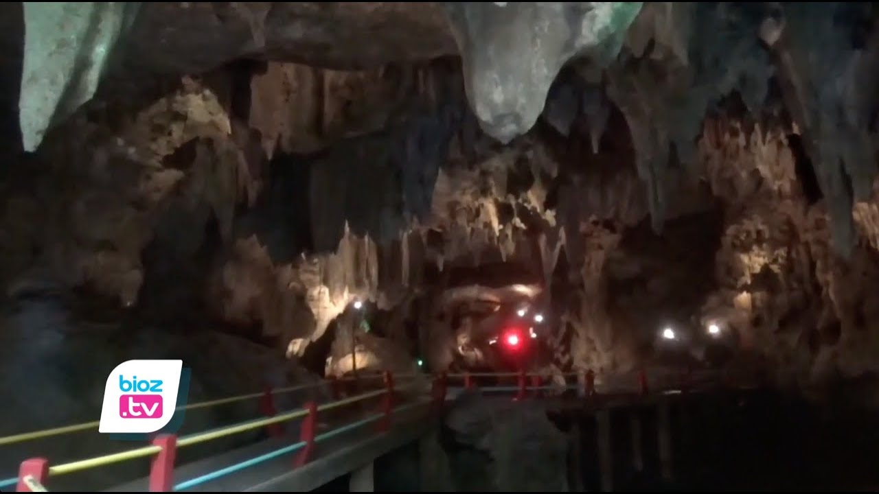 Ditengah pandemi Covid-19, Goa Lowo yang ada di Kecamatan Watulimo, Kabupaten Trenggalek, Jawa Timur, masih menjadi destinasi wisata alam yang recomended bagi pelancong. Di Goa terpanjang se asia tenggara ini, pengunjung bisa menikmati panorama stalaktit dan stalakmit disepanjang lorong hingga ruang utama Goa.