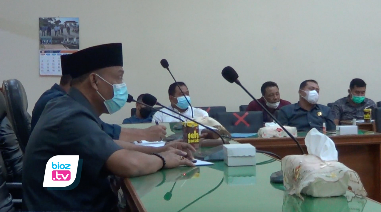 Terima aspirasi masyarakat terkait dugaan kurang humanisnya kepala puskesmas Pandean, Kecamatan Dongko, Komisi 4 DPRD Trenggalek minta Dinas Kesehatan segera ambil tindakan. Terlebih sesuai aspirasi yang masuk, kondisi ini sudah terjadi cukup lama, namun hingga saat ini belum ada tindakan dari pihak terkait.