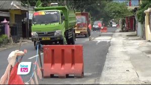 Pengelolaan insfrastruktur di Kabupaten Trenggalek dianggap buruk, sejumlah aktivis yang tergabung dalam "Paguyuban Perwakilan Masyarakat" khawatir jika rencana utang ke PT.SMI untuk bangun rumah sakit di Prigi ikut terdampak. Aktivis meminta agar rencana itu dikaji ulang dandiperhitungkan dampaknya kedepan. Pengelolaan insfrastruktur di Kabupaten Trenggalek dianggap buruk, sejumlah aktivis yang tergabung dalam "Paguyuban Perwakilan Masyarakat" khawatir jika rencana utang ke PT.SMI untuk bangun rumah sakit di Prigi ikut terdampak. Aktivis meminta agar rencana itu dikaji ulang dandiperhitungkan dampaknya kedepan.