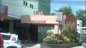 Ruang perawatan pasien Covid-19 penuh dan kekurangan tenaga, RSUD Dr.Soedomo Trenggalek rekrut puluhan relawan. Jika ralawan itu sudah siap, nantinya RSUD akan mampu merawat pasien Covid-19 lebih banyak lagi. Jika sebelumnya hanya mampu merawat 105, nantinya akan mampu merawat lebih dari 119 pasien.