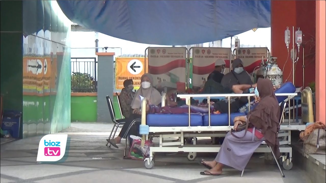 Terjadi lonjakan jumlah pasien yang cukup signifikan, kondisi RSUD Dr.Soedomo Kabupaten Trenggalek saat ini sedang tidak baik baik saja. Pasalnya, disaat jumlah pasien mengalami overload, ketersediaan oksigen dan obat sangat terbatas. Selain itu jumlah tenaga keseahatan (Nakes) juga mengalami kekurangan.