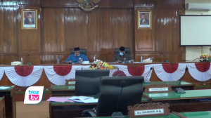 Pemkab Trenggalek usulkan rancangan perubahan peraturan daerah tentang pengujian kendaraan bermotor atau uji KIR. Akibat perubahan itu kedepannya akan ada penyesuaian nominal tarif yang mengalami kenaikan. Saat ini pengajuan perubahan perda itu sudah masuk pembahasan ditingkat pansus DPRD Trenggalek.