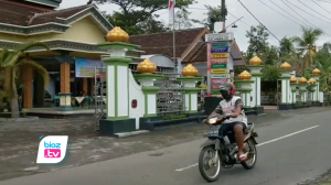 Proses pemilihan kepala desa antar Waktu tak kunjung dilaksanakan, Komisi 1 DPRD Trenggalek dorong Pemerintah Desa (Pemdes) Salamrejo, Kecamatan Karangan segara melaksanakannya. Jika berpotensi adanya polemik, komisi 1 juga menekankan agar pemerintah desa pandai pandai dalam melakukan pendekatan.
