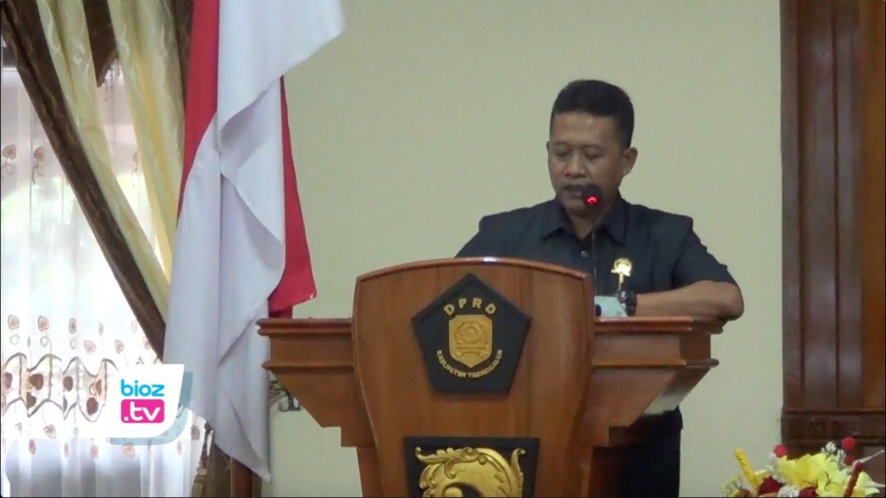 Sampaikan pandangan umum terkait nota ranperda APBD Perubahan Tahun 2021, Mayoritas fraksi fraksi DPRD Trenggalek soroti pinjaman daerah Pemkab Trenggalek terhadap PT.SMI. Selain itu, fraksi fraksi juga singgung terkait merosotnya pendapatan asli daerah (PAD), hingga proses pemulihan ekonomi ditengah pandemi.