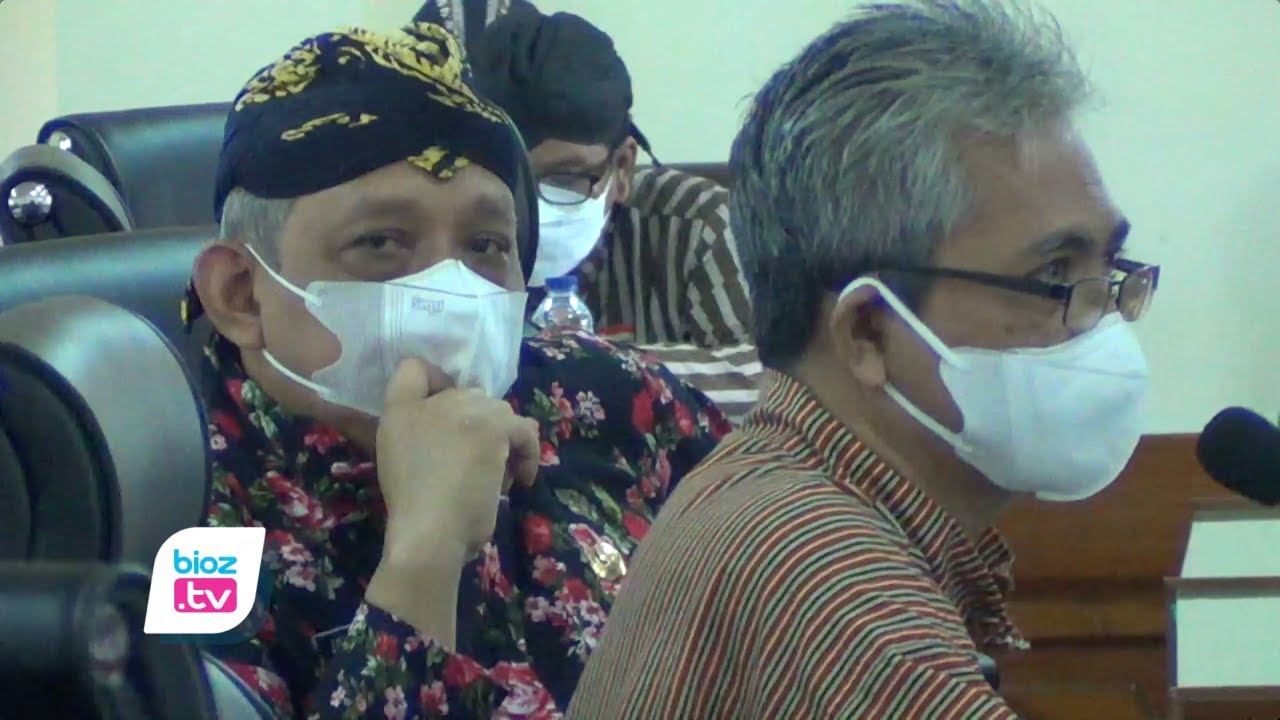 RPJMD Tahun 2021-2026 disahkan saat perubahan RTRW belum diundangkan, Pansus 1 DPRD Trenggalek sebut jika terjadi ketidaksesuaiannya, maka perubahannya cukup dengan Perbup. Namun, jika ketidaksesuaian itu menyangkut target, maka perubahannya memerlukan penyesuaian antara RPJMD dengan RTRW.