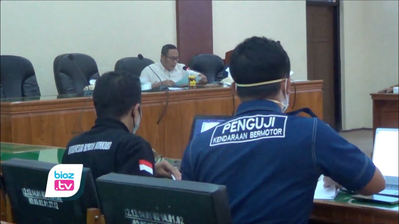 Ranperda tentang perubahan retribusi pengujian kendaraan bermotor, atau uji kir sudah difinalisasi pansus 3 DPRD, Tarif uji Kir berbagai jenis kendaraan bermotor di Trenggalek mengalami perubahan. Selain itu, masa berlaku uji kir untuk tahun pertama juga menjadi lebih panjang. Yaitu berubah jadi 1 tahun.