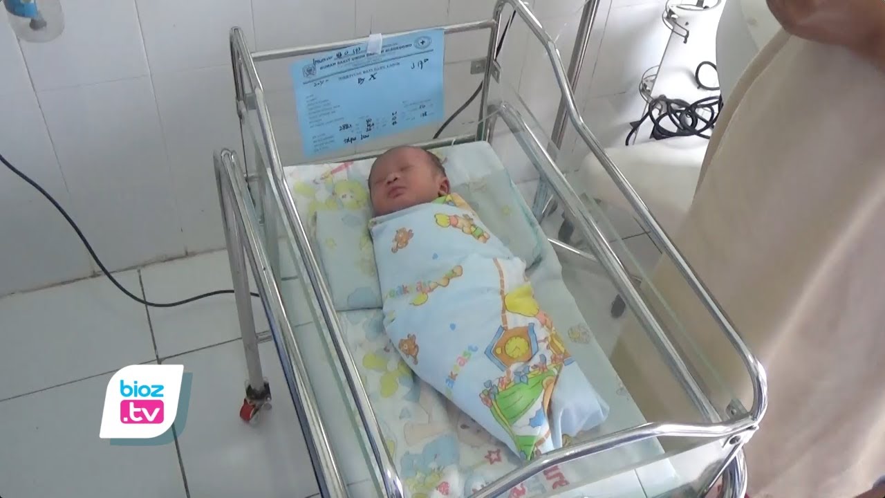 Masih menjalani perawatan di RSUD Dr.Soedomo Trenggalek, Kondisi bayi korban pembuangan yang ditemukan menangis dalam kardus, di Pinggir Jalan Desa Panggungsari, Kecamatan Durenan pada 23 Oktober kemarin, saat ini kondisinya sudah berangsur membaik. Bahkan berat badan bayi juga sudah naik.