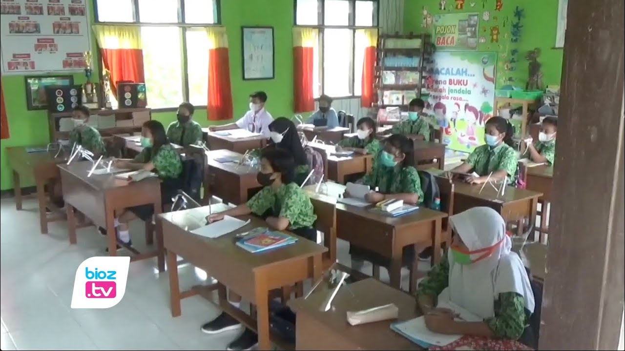 Mulai jalani pembelajaran tatap muka di sekolah, pelajar tingkat sekolah dasar (SD) di kabupaten Trenggalek mengaku senang. Selain senang karena bisa bertemu dengan teman teman dan guru secara langsung, mereka juga mengaku bisa lebih mudah menagkap dan memahami pelajaran yang disampaikan guru.