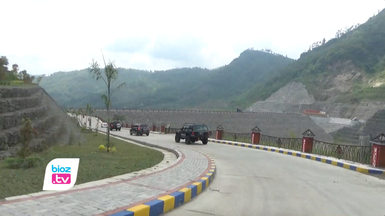 Pembangunan sudah selesai, Bendungan pertama di Kabupaten Trenggalek, Jawa Timur dipastikan akan segera di resmikan Presiden Republik Indonesia, Joko Widodo. Sesuai rencana terbaru, persmian tersebut akan dilakukan pada penghujung bulan ini. Yaitu pada selasa, 30 Novemeber Tahun 2021.