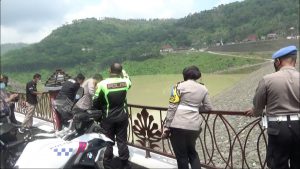 Rencana waktu peresmian Bendungan Tugu di Kecamatan Tugu, Kabupaten Trenggalek, Jawa Timur oleh Presiden Jokowi belum ada kepastian. Meski sempat beredar kabar akan duresmikan pada Kamis, 25 November 2021, namun pihak terkait belum bisa memastikan kapan rencana peremian itu akan dilakukan.