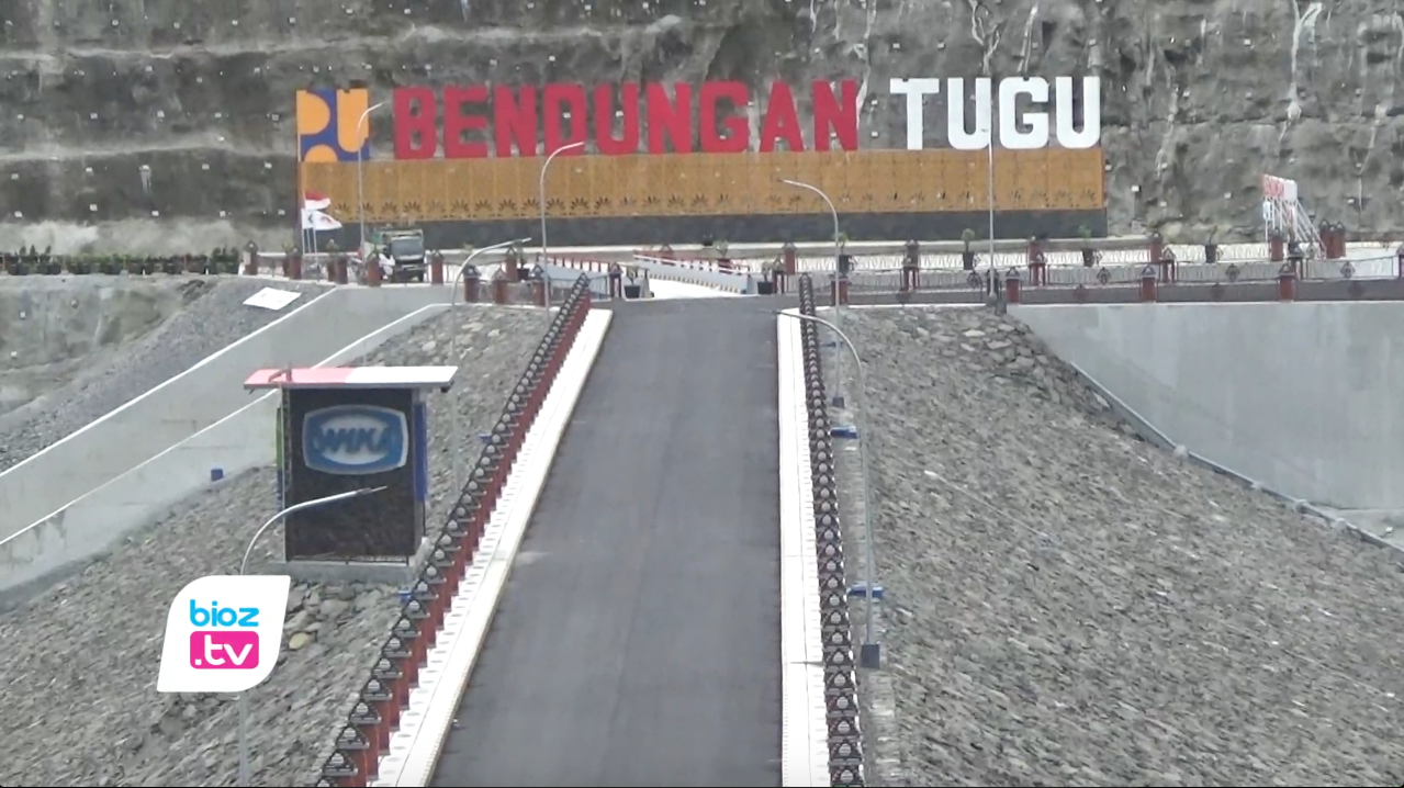 Sudah diresmikan Presiden Joko Widodo, Wakil Gubernur Jawa Timur, Emil Elestianto Dardak sebut jika Bendungan Tugu sangat Strategis untuk pengendalian banjir dan meningkatkan irigasi. Pasalnya, saat ini di Kabupaten Trenggalek masih banyak area persawahan yang produktivitas bisa ditingkatkan melalui irigasi.