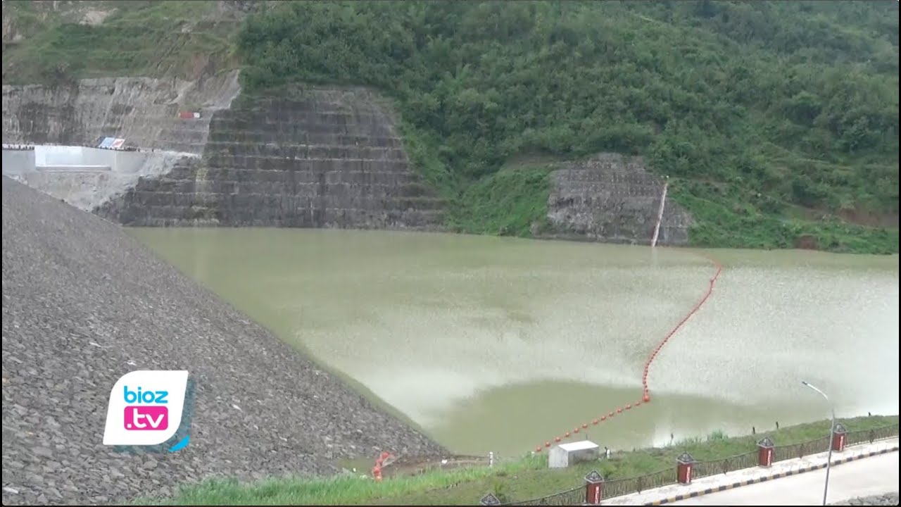Kabupaten Trenggalek, Jawa Timur direncanaan bakal memiliki 3 bangunan bendungan. Dari ketiga Bendungan tersbeut saat ini satu Bendungan sudah selesai dan baru saja diresmikan Presiden Jokowi, satu Bendungan lagi masih dalam proses pembangunan, dan satu Bendungan lainnya juga sudah ada desainnya