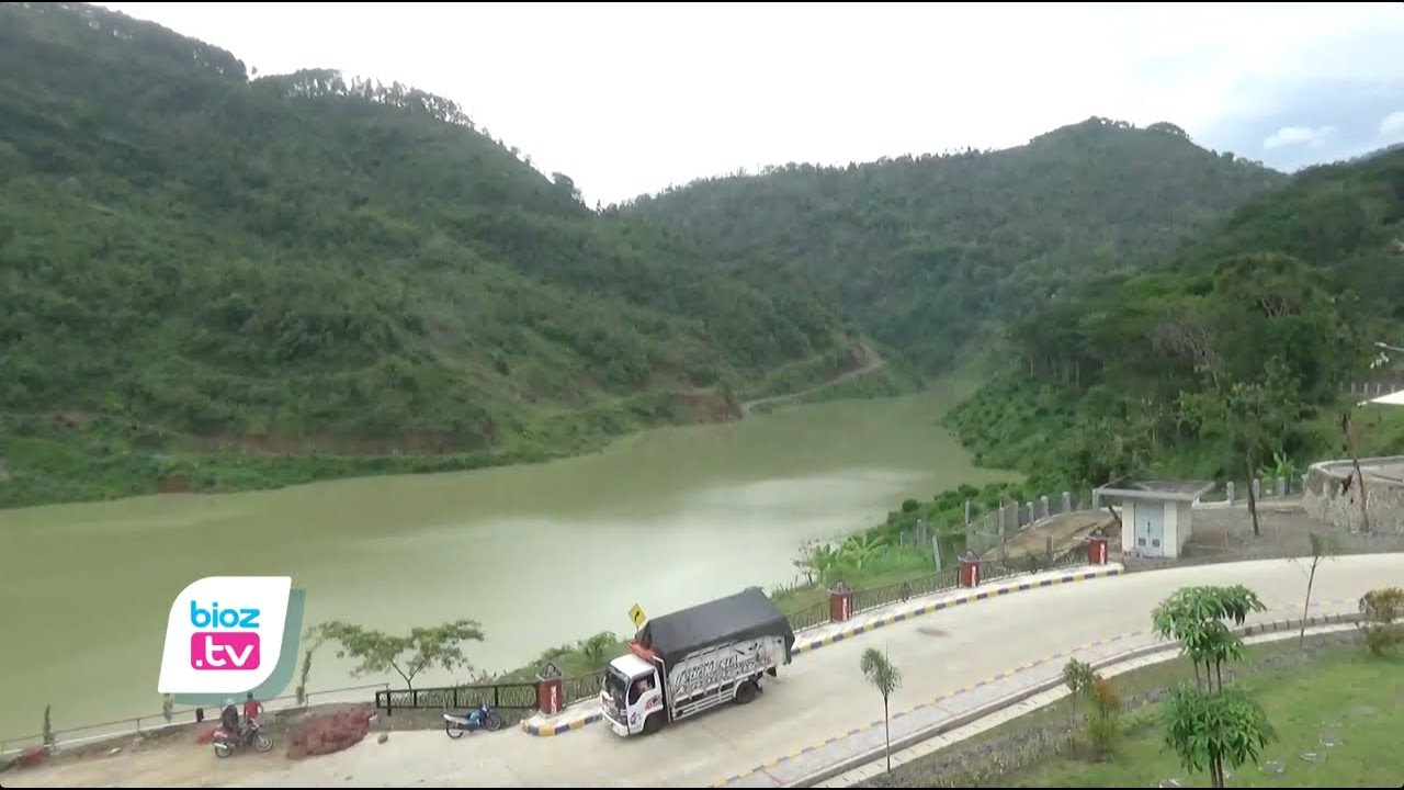 Rencana 3 Bangunan Bendungan di Kabupaten Trenggalek, Bendungan Bagong di Kecamatan Bendungan yang saat ini masih dalam proses pembangunan akan menjadi Bangunan bendungan Terbesar di Trenggalek. Sementara itu Bendungan Kampak yang saat ini masih berupa desain, menjadi yang terkecil.