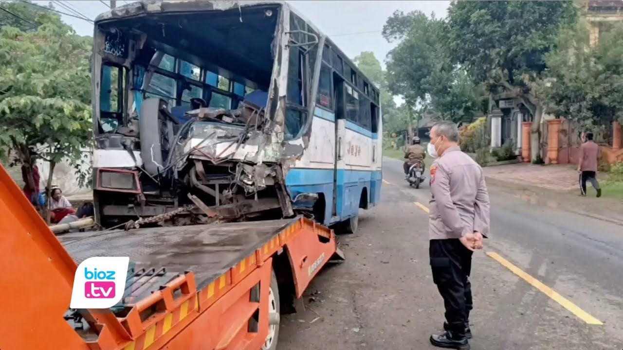 Tabrak Rumah warga di Kecamatan Tugu, Kabupaten Trenggalek, Jawa Timur. Bus Jaya jurusan Ponorogo-Trenggalek ringsek.. Bahkan as roda ban bagian depan bus juga protol, dan bagian depan bus juga hancur. Akibat kejadian ini sopir, kernet, hingga penumpang mengalami luka luka dan harus menjalani perawatan medis.