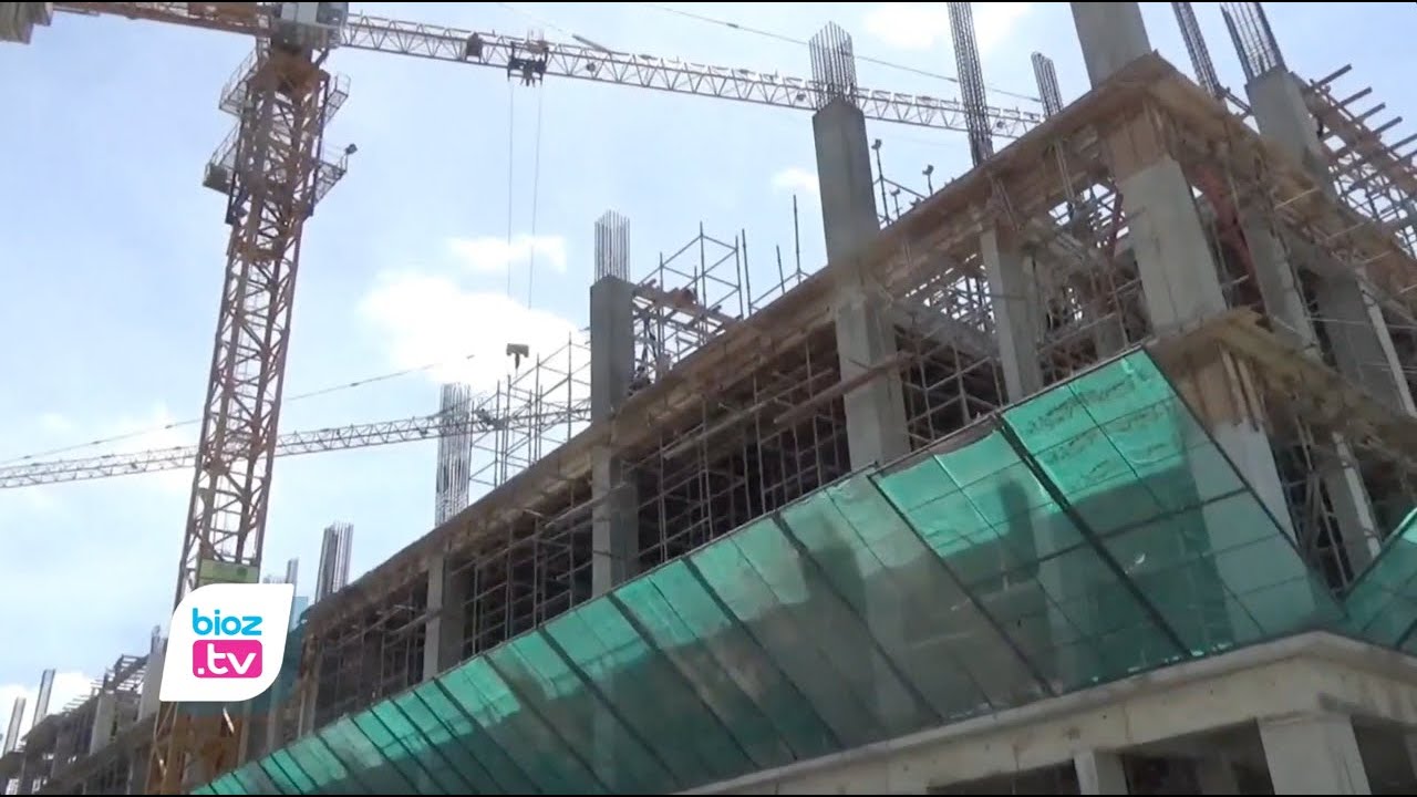 Progres pembangunan 2 gedung baru RSUD dr.Soedomo Trenggalek sudah mencapai 37%, dana pinjaman daerah melalui program pemulihan ekonomi nasional (PEN) mulai terserap Rp 37 Miliar. Pasalnya, progres pembangunan RSUD ini sudah melampauai syarat capain penyerapan anggaran dana PEN sebesar 25%