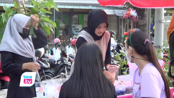 Boyongan Di Area Parkir Pasar Pon Trenggalek, Lapak Takjil Dadakan Masih jadi Idola Lokasi Ngabuburit
