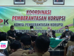 KPK Kembali Datangi Trenggalek, Sejumlah OPD & Ratusan Kepala Desa Dikumpulkan KPK Kembali Datangi Trenggalek, Sejumlah OPD & Ratusan Kepala Desa Dikumpulkan