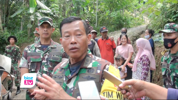 Tinjau Progres TMMD Ke-103 di Trenggalek, Asintel Kasad Blusukan Hingga Pelosok Bogoran