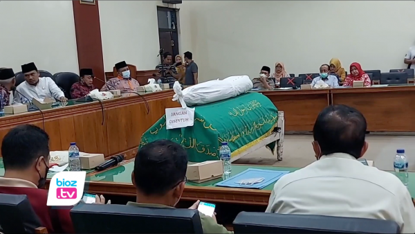 Dua Kali Gruduk DPRD Trenggalek, Polemik Makam Misterius Kelutan Belum Ada Titik Temu