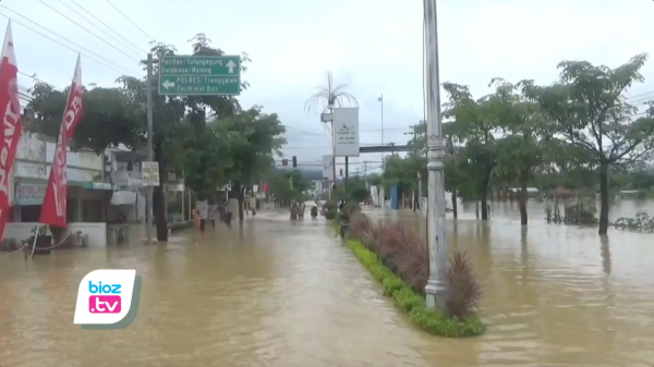 Banjir Bandang Rendam 5 Kecamatan, Akses Jalan Nasional Trenggalek-Tulungagung Terputus
